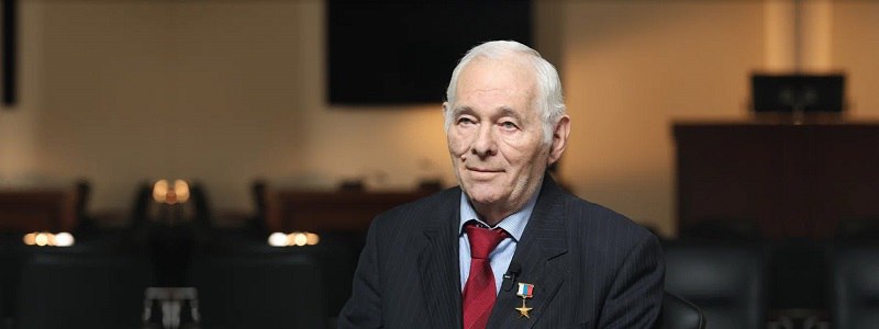С днем медицинского работника! Поздравление коллективу НИИ от Леонида Михайловича Рошаля