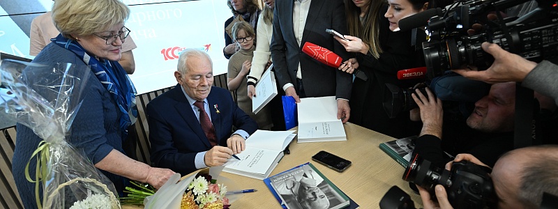 93! Доктор Рошаль отмечает день рождения!